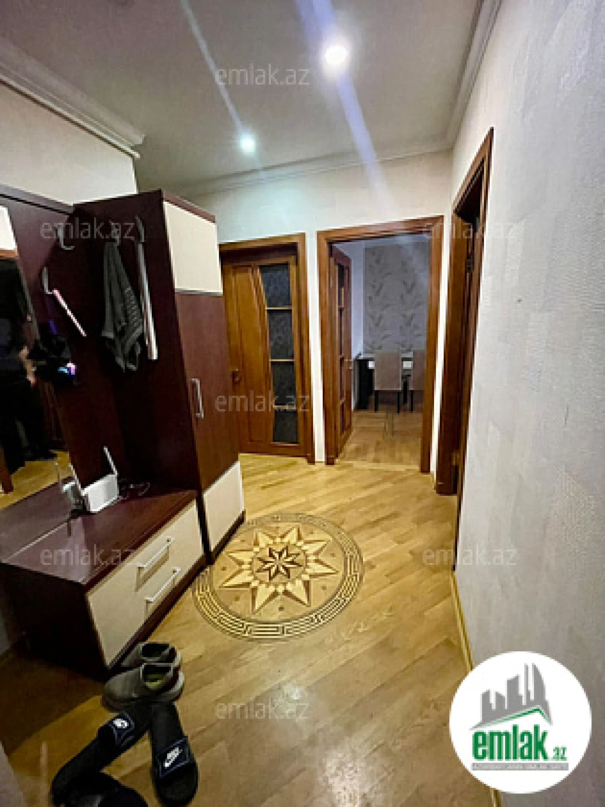Satılır 3 otaqlı köhnə tikili 90 m²