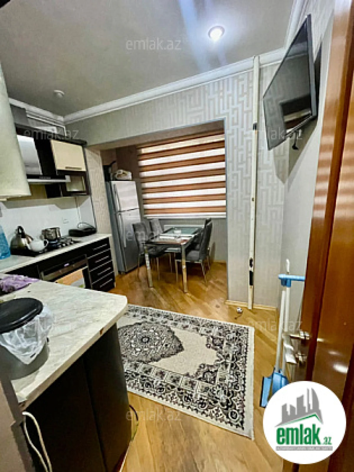 Satılır 3 otaqlı köhnə tikili 90 m²
