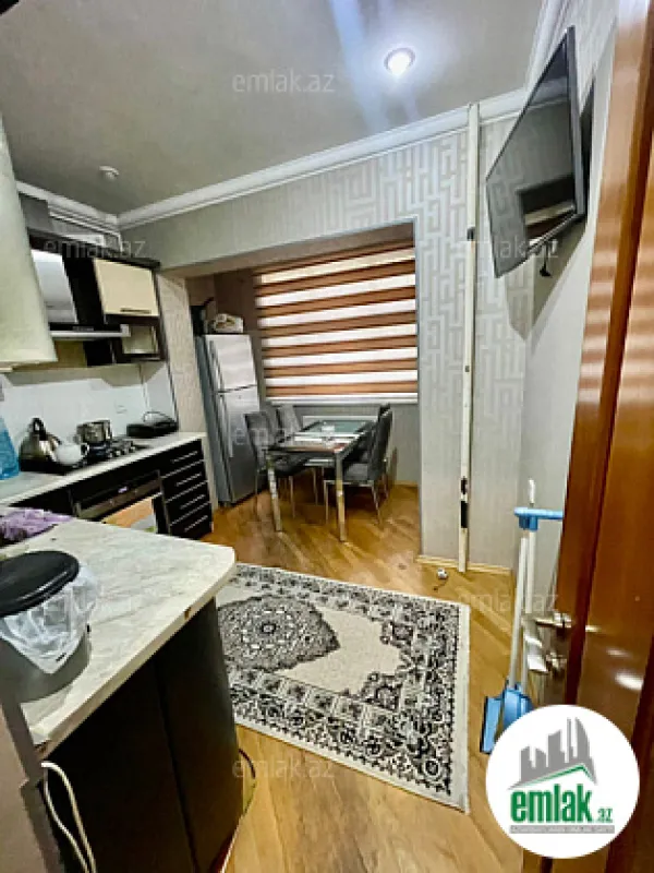 Satılır 3 otaqlı köhnə tikili 90 m²