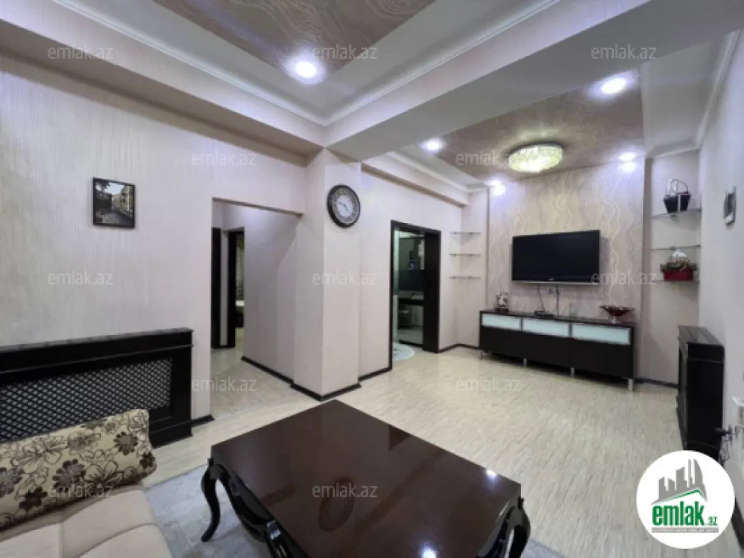 Satılır 3 otaqlı yeni tikili 70 m²