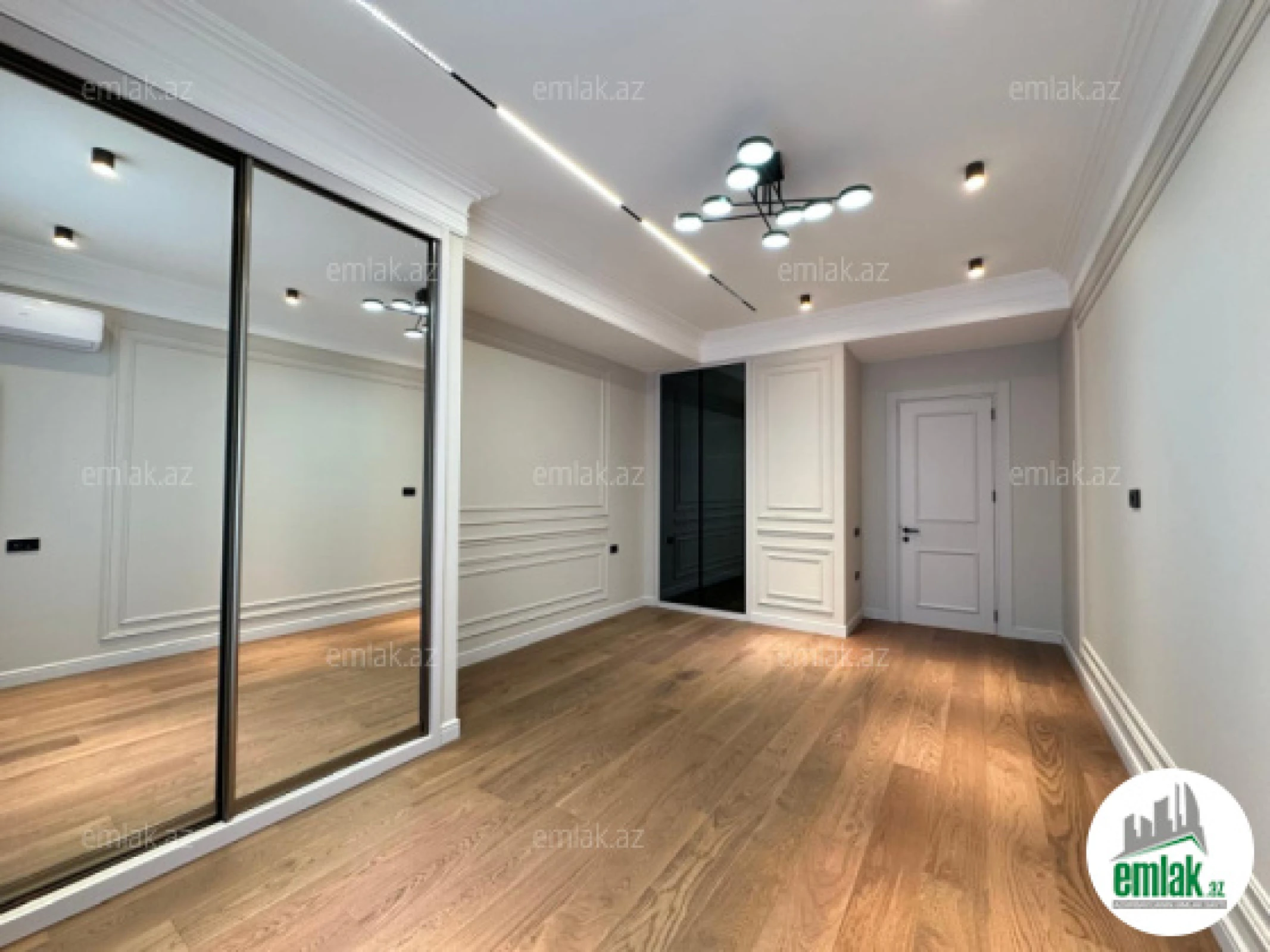 Satılır 4 otaqlı yeni tikili 190 m²