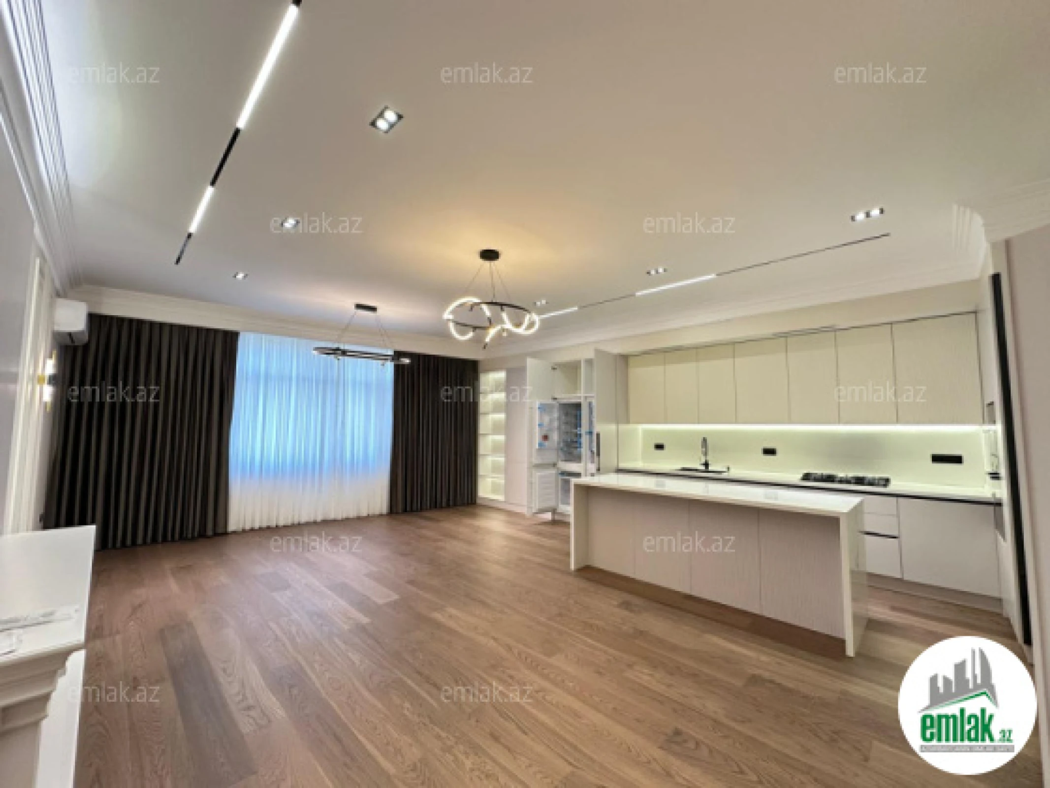 Satılır 4 otaqlı yeni tikili 190 m²