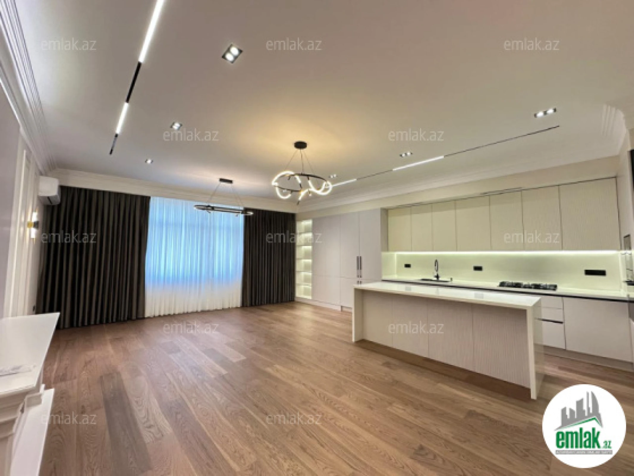 Satılır 4 otaqlı yeni tikili 190 m²