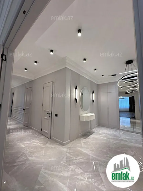 Satılır 4 otaqlı yeni tikili 190 m²