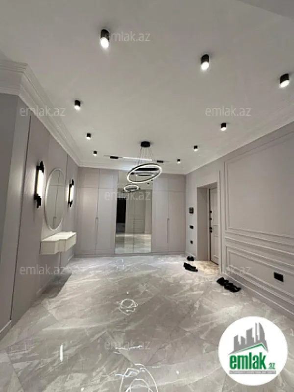 Satılır 4 otaqlı yeni tikili 190 m²