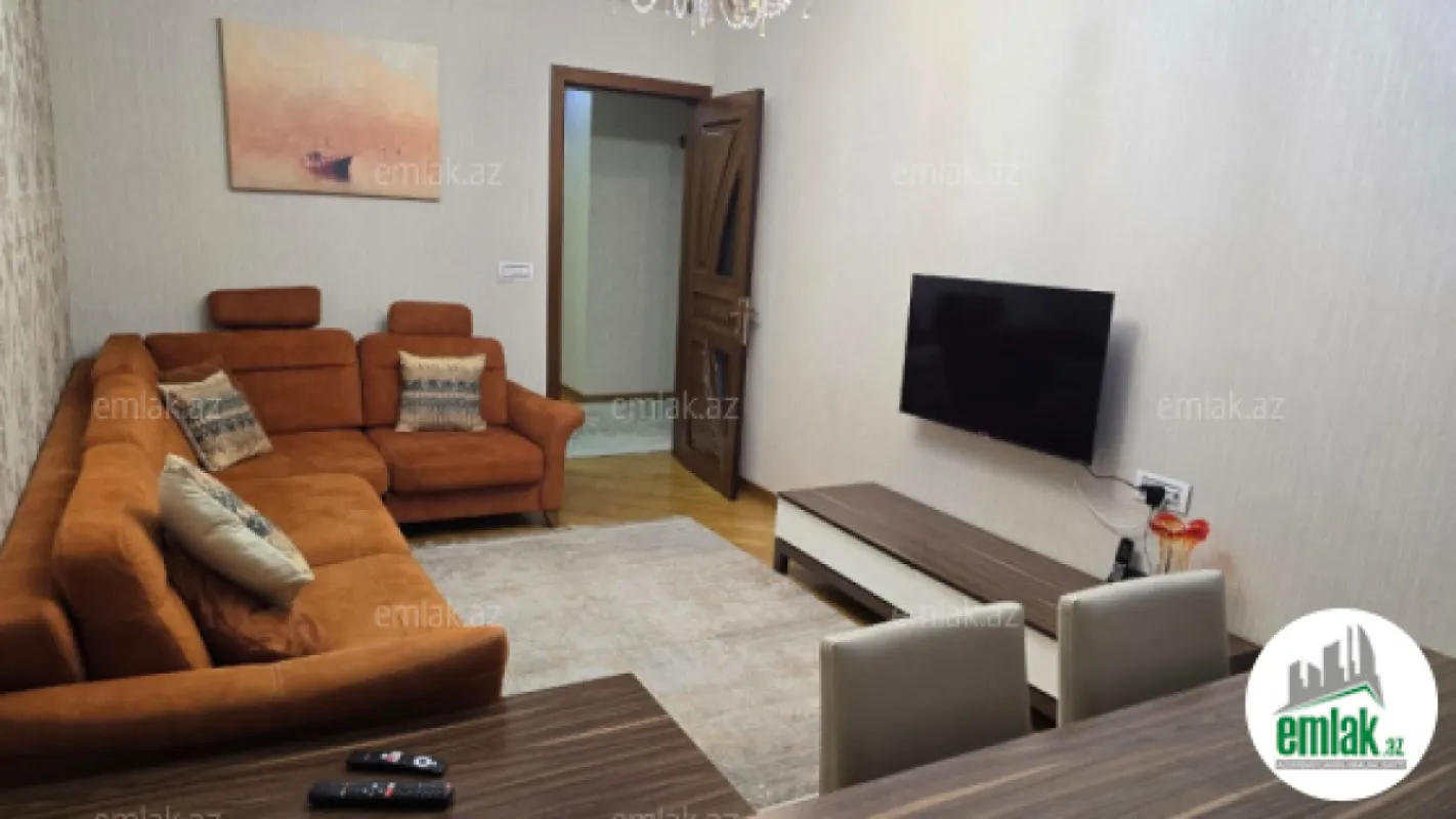 Satılır 5 otaqlı köhnə tikili 120 m²