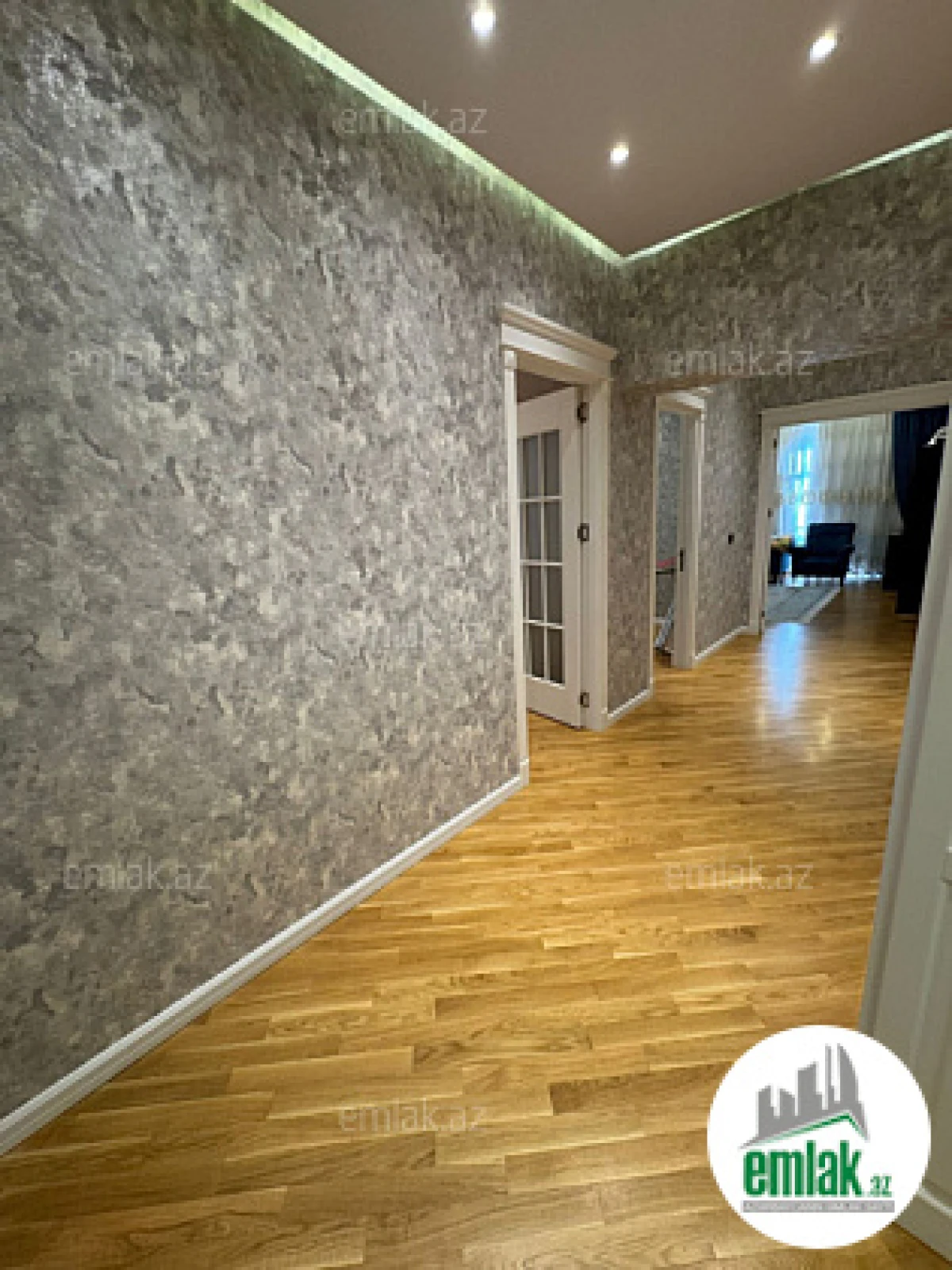 Satılır 3 otaqlı yeni tikili 130 m²