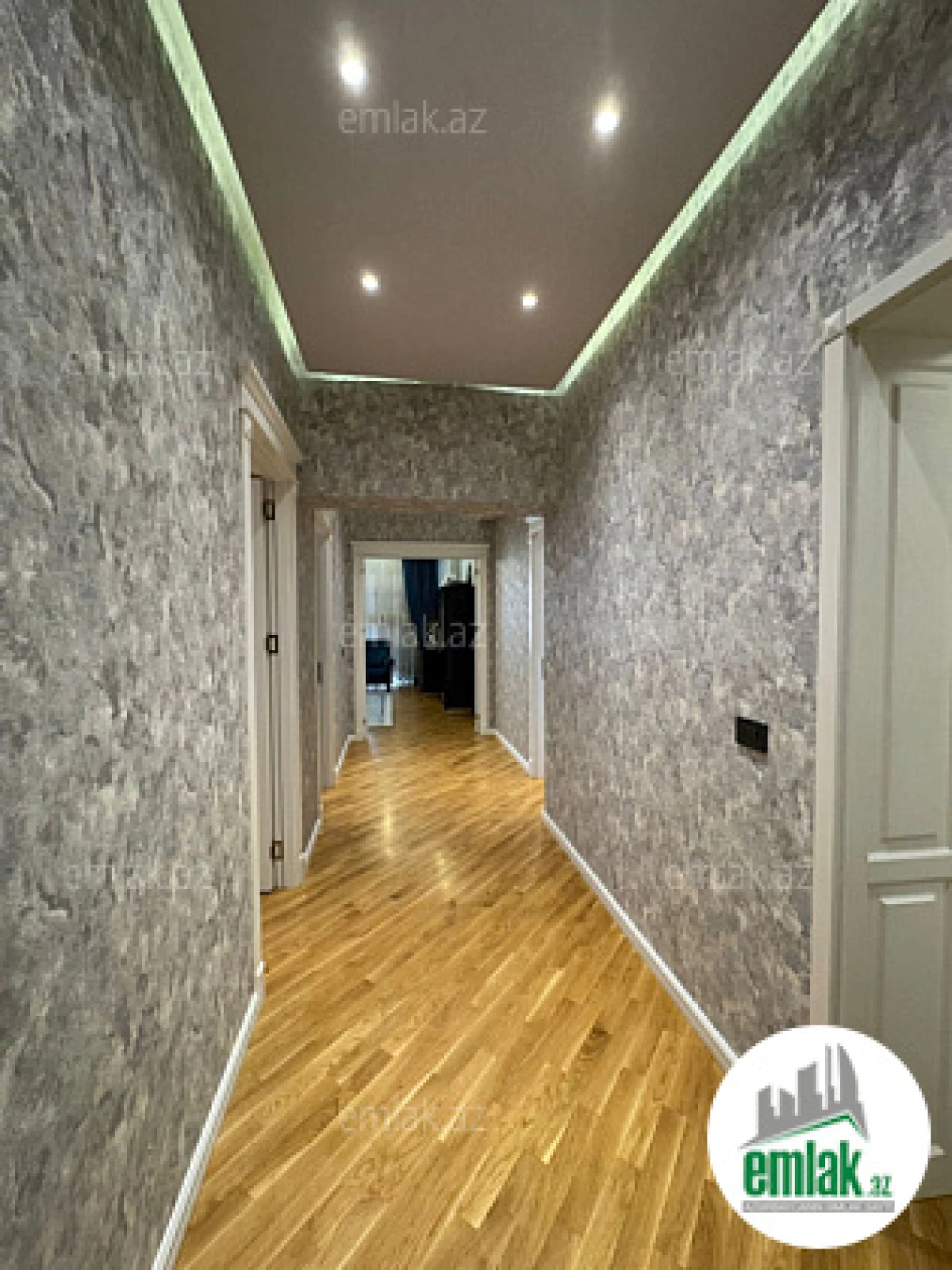 Satılır 3 otaqlı yeni tikili 130 m²