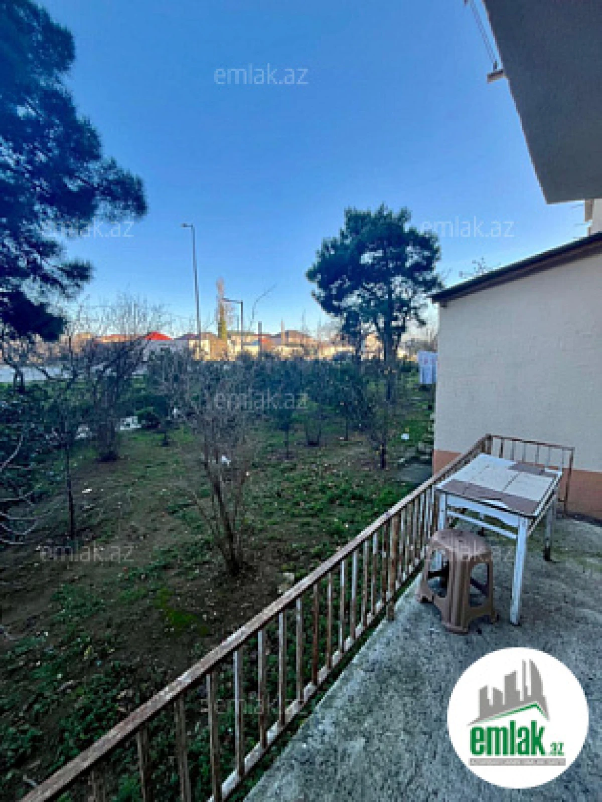 Satılır 2 otaqlı köhnə tikili 65 m²