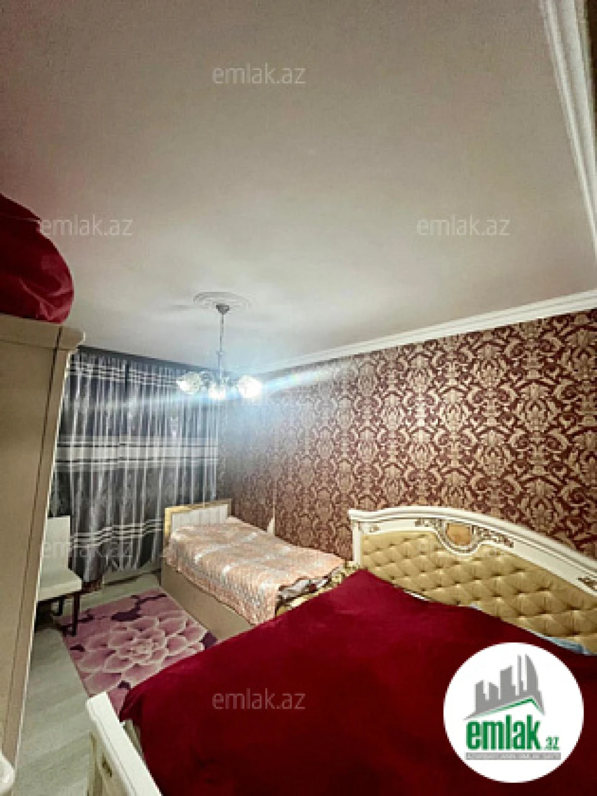 Satılır 2 otaqlı köhnə tikili 65 m²