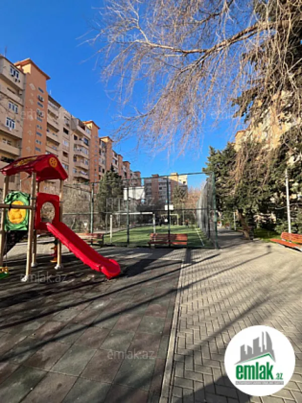 Satılır 2 otaqlı köhnə tikili 65 m²