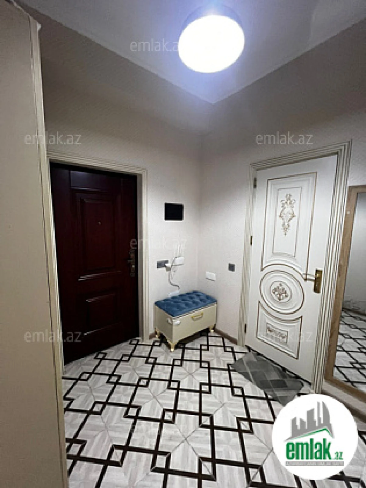 Satılır 2 otaqlı yeni tikili 52 m²
