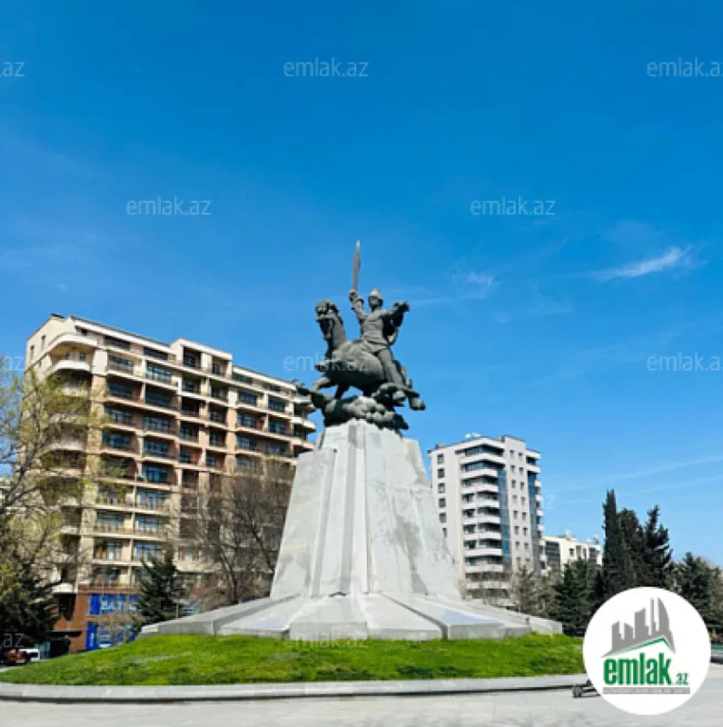 Satılır 3 otaqlı köhnə tikili 75 m²