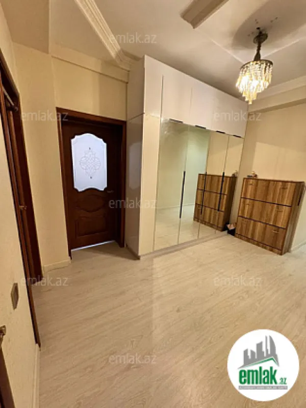 Satılır 3 otaqlı yeni tikili 76 m²