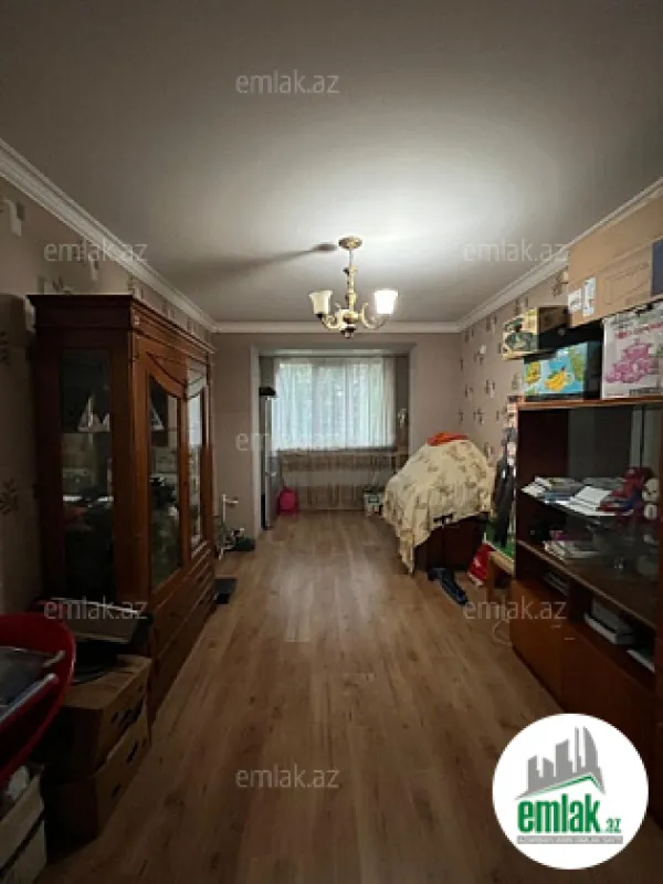 Satılır 4 otaqlı köhnə tikili 120 m²