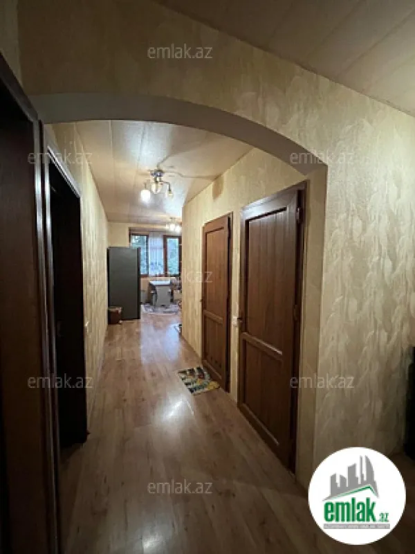 Satılır 4 otaqlı köhnə tikili 120 m²