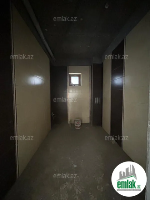 Satılır 5 otaqlı həyət evi 300 m²