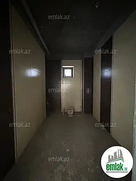 Satılır 5 otaqlı həyət evi 300 m²