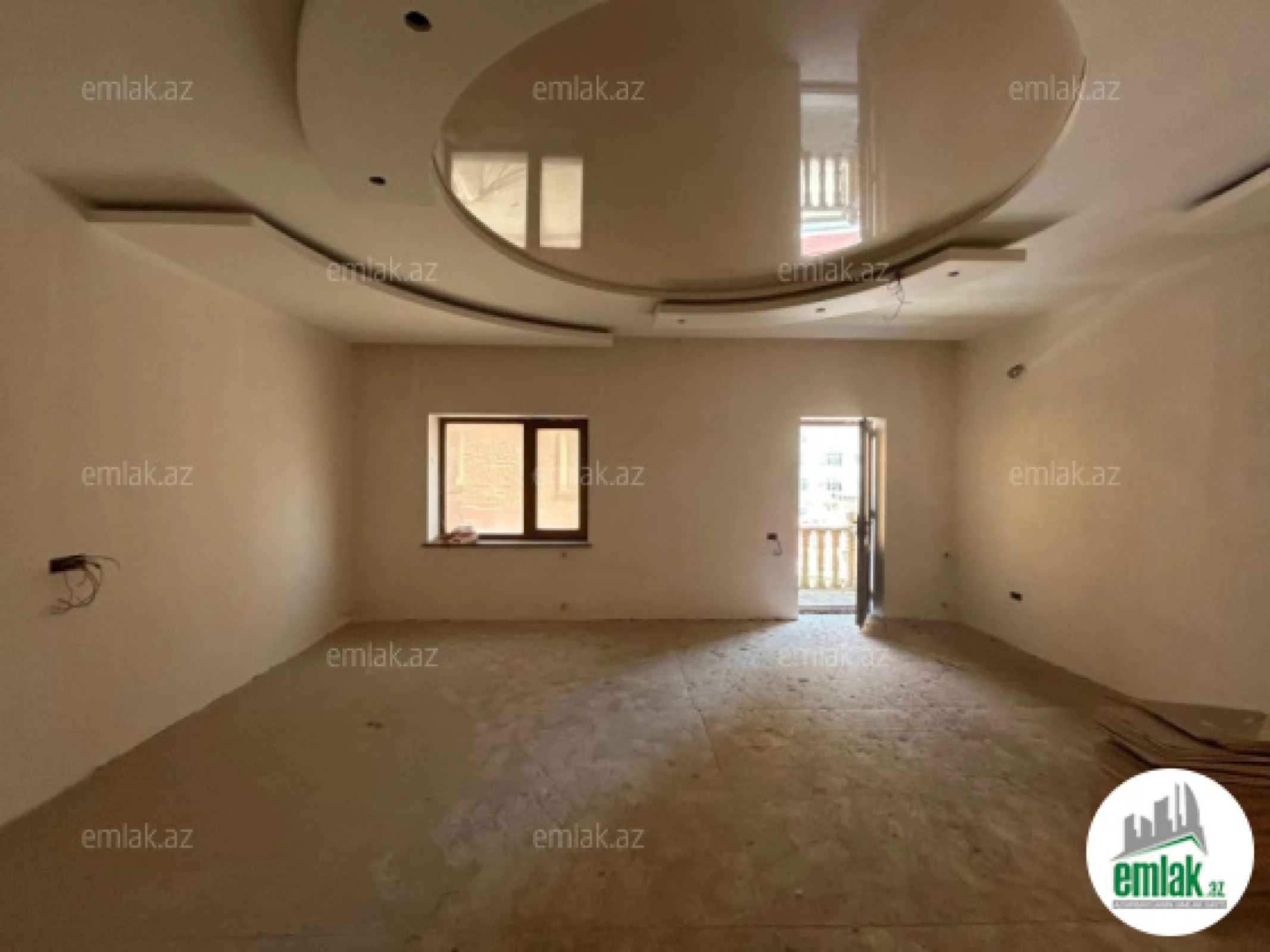 Satılır 5 otaqlı həyət evi 300 m²