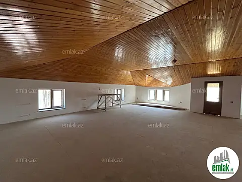 Satılır 5 otaqlı həyət evi 300 m²