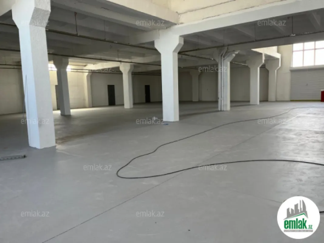 Satılır 3 otaqlı obyekt 1800 m²