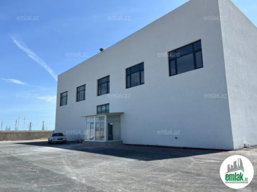 Satılır 3 otaqlı obyekt 1800 m²