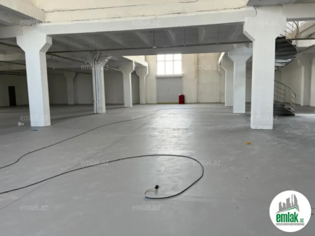 Satılır 3 otaqlı obyekt 1800 m²