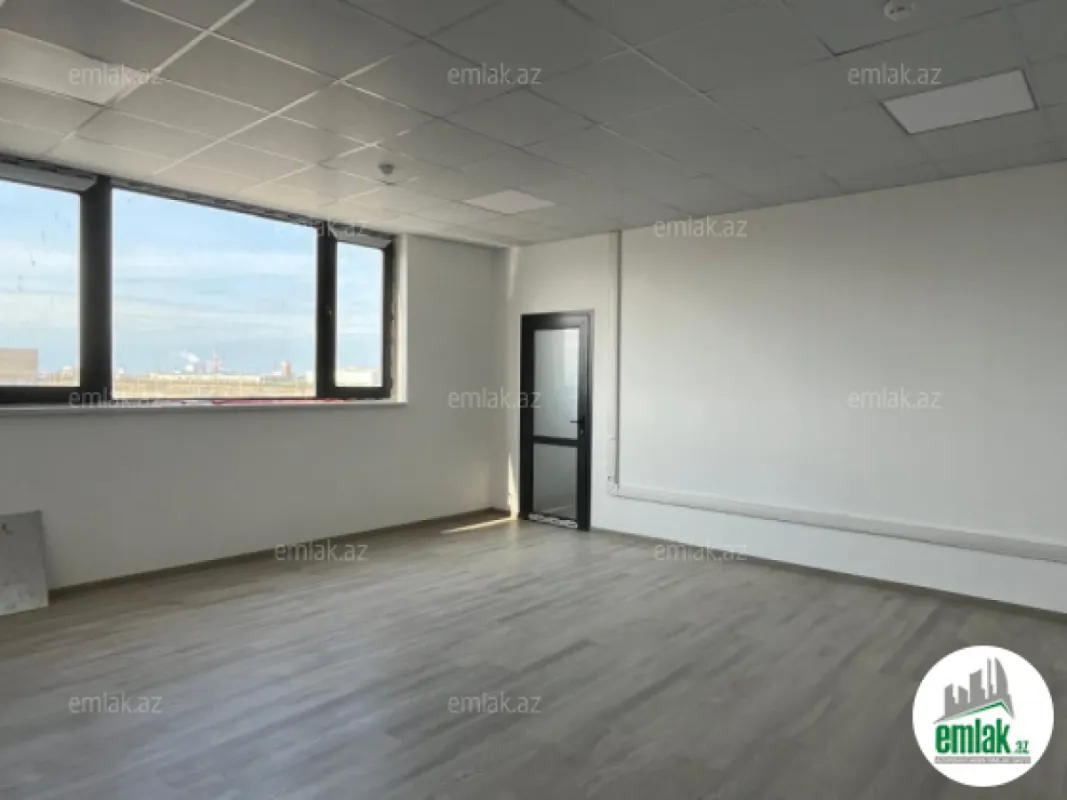 Satılır 3 otaqlı obyekt 1800 m²
