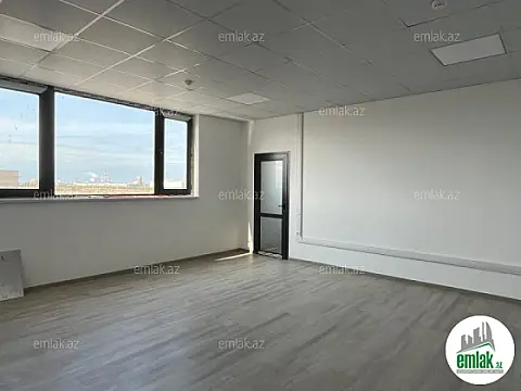 Satılır 3 otaqlı obyekt 1800 m²