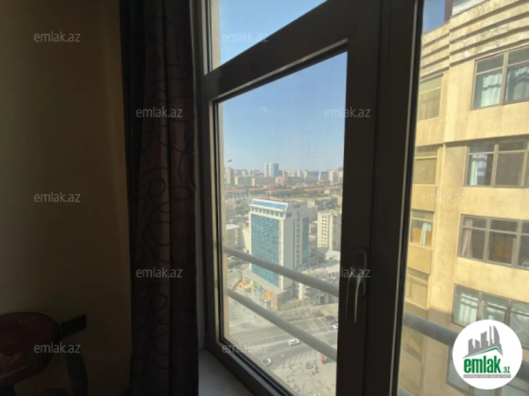 Satılır 4 otaqlı yeni tikili 220 m²