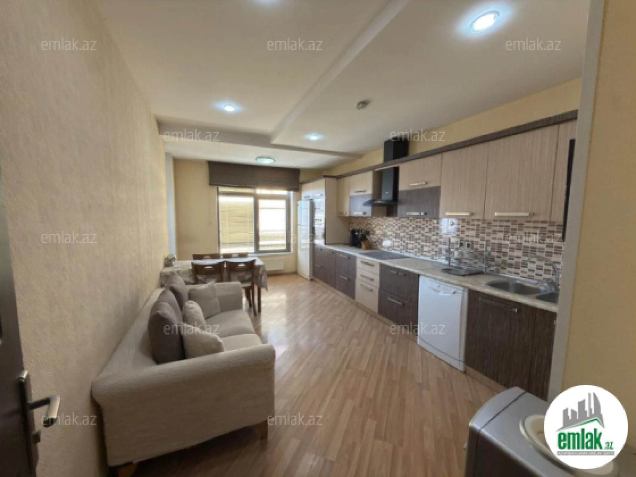 Satılır 4 otaqlı yeni tikili 220 m²