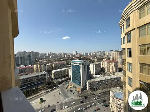 Satılır 4 otaqlı yeni tikili 220 m²