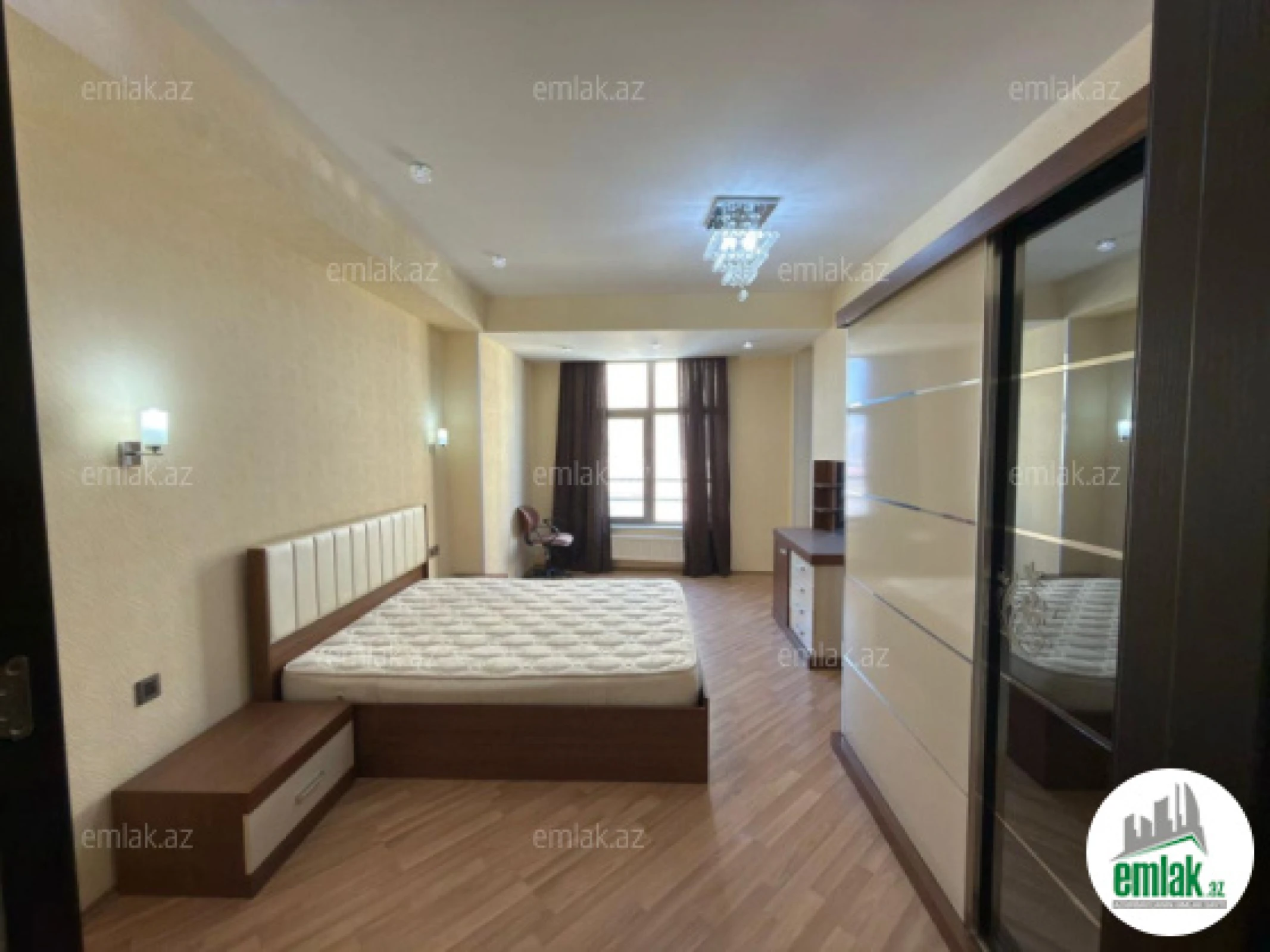 Satılır 4 otaqlı yeni tikili 220 m²