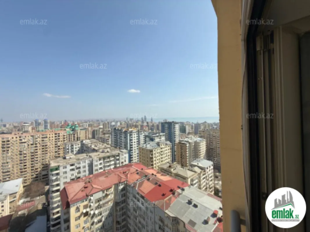 Satılır 4 otaqlı yeni tikili 220 m²
