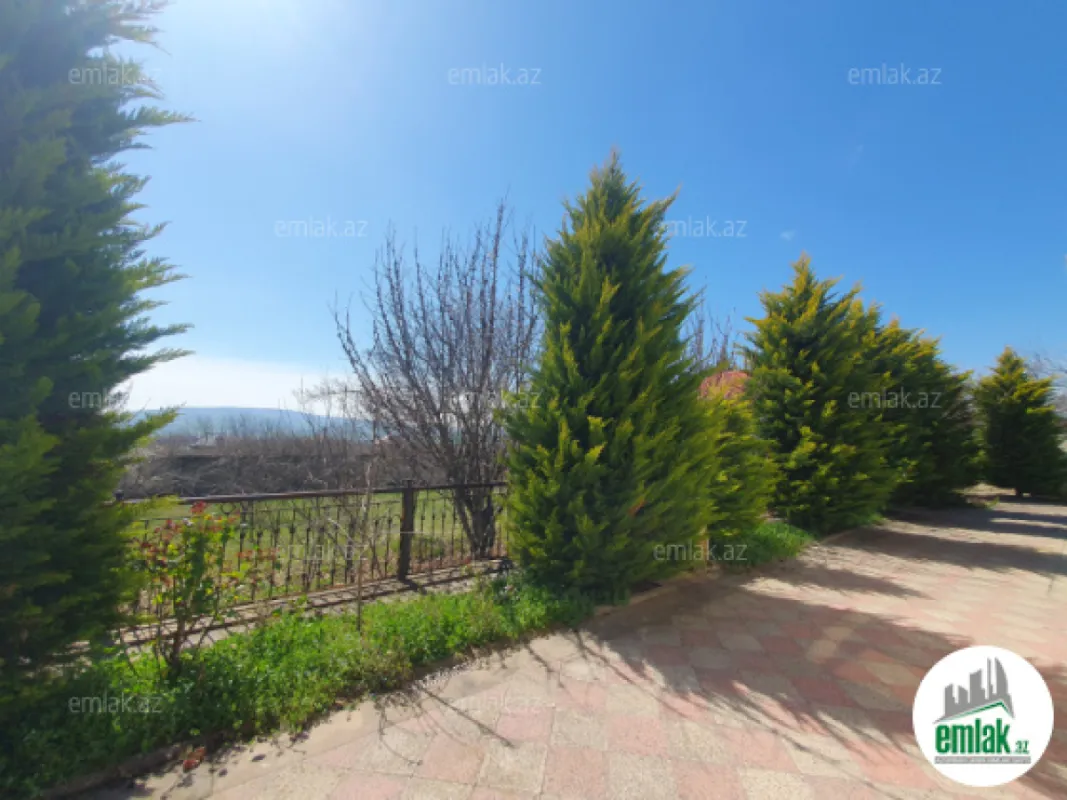 Satılır 6 otaqlı mənzil 15 m²