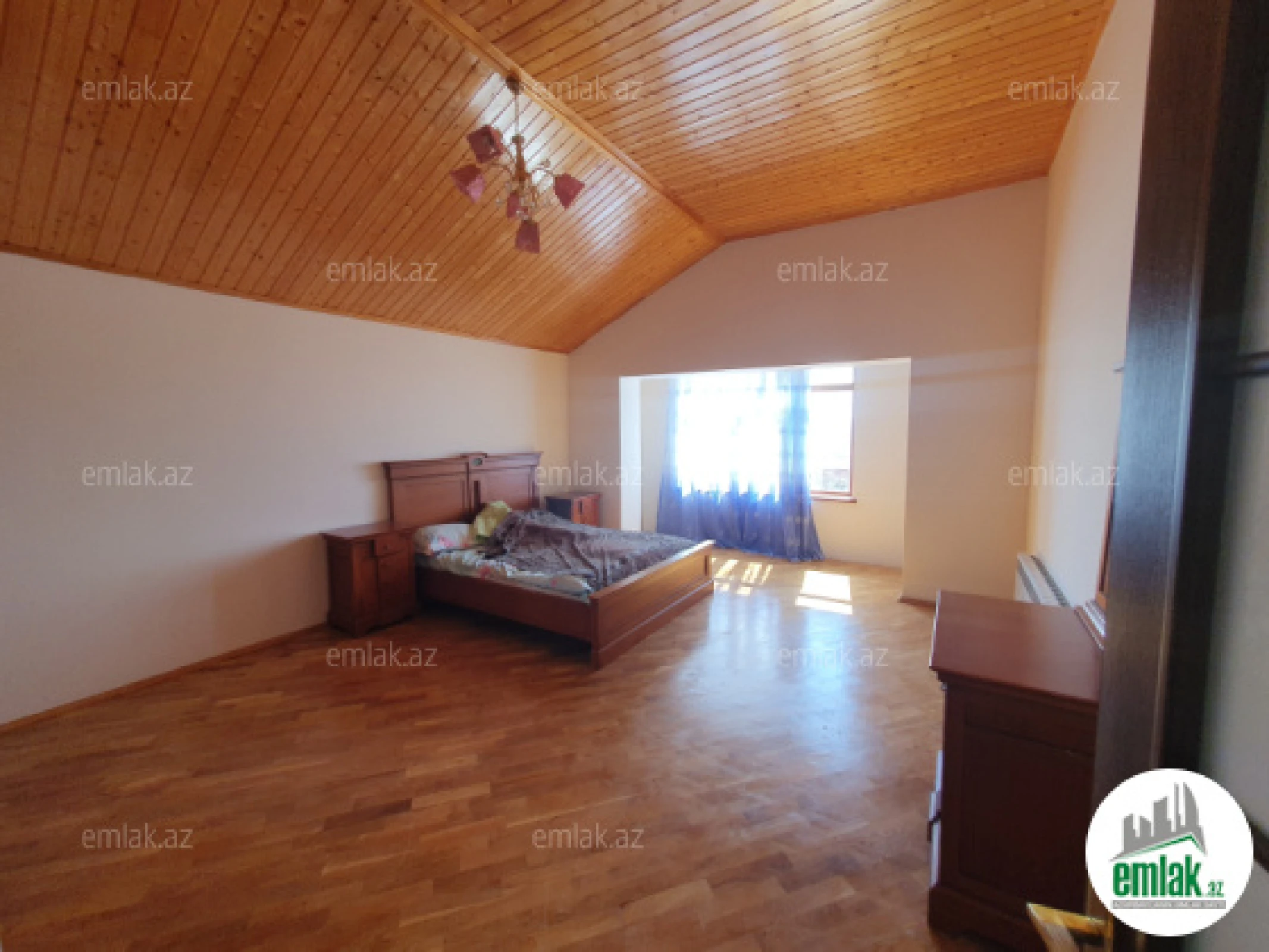 Satılır 6 otaqlı mənzil 15 m²