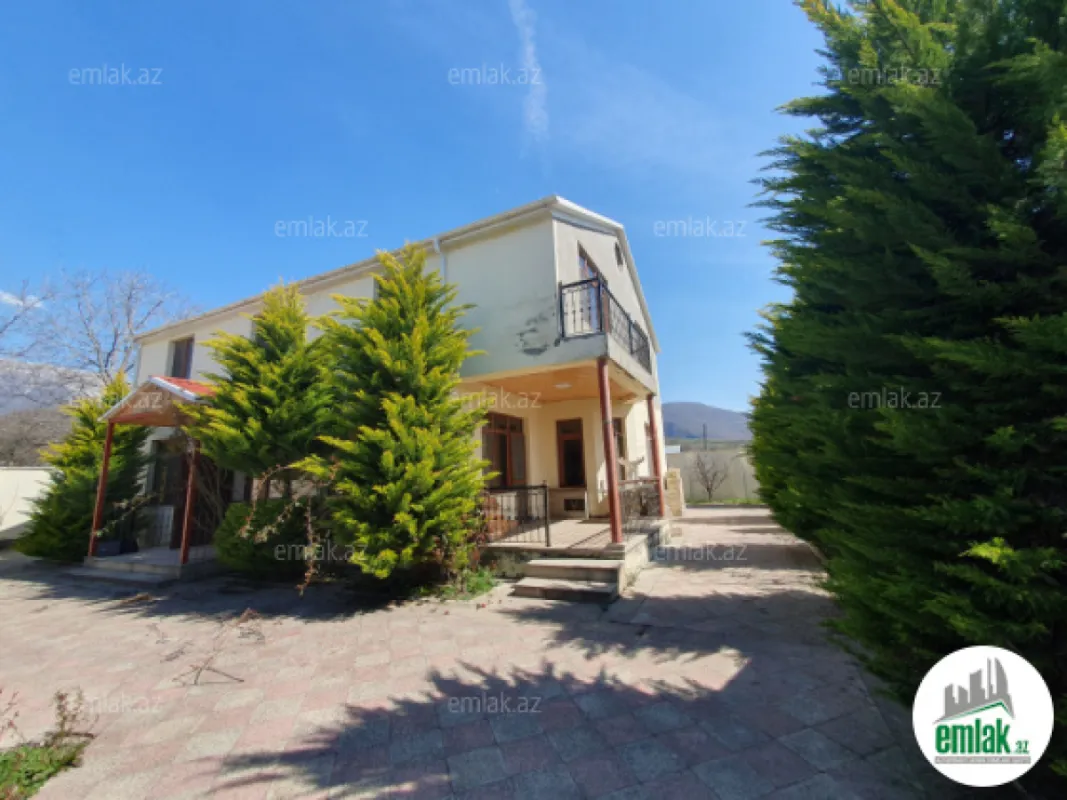 Satılır 6 otaqlı mənzil 15 m²