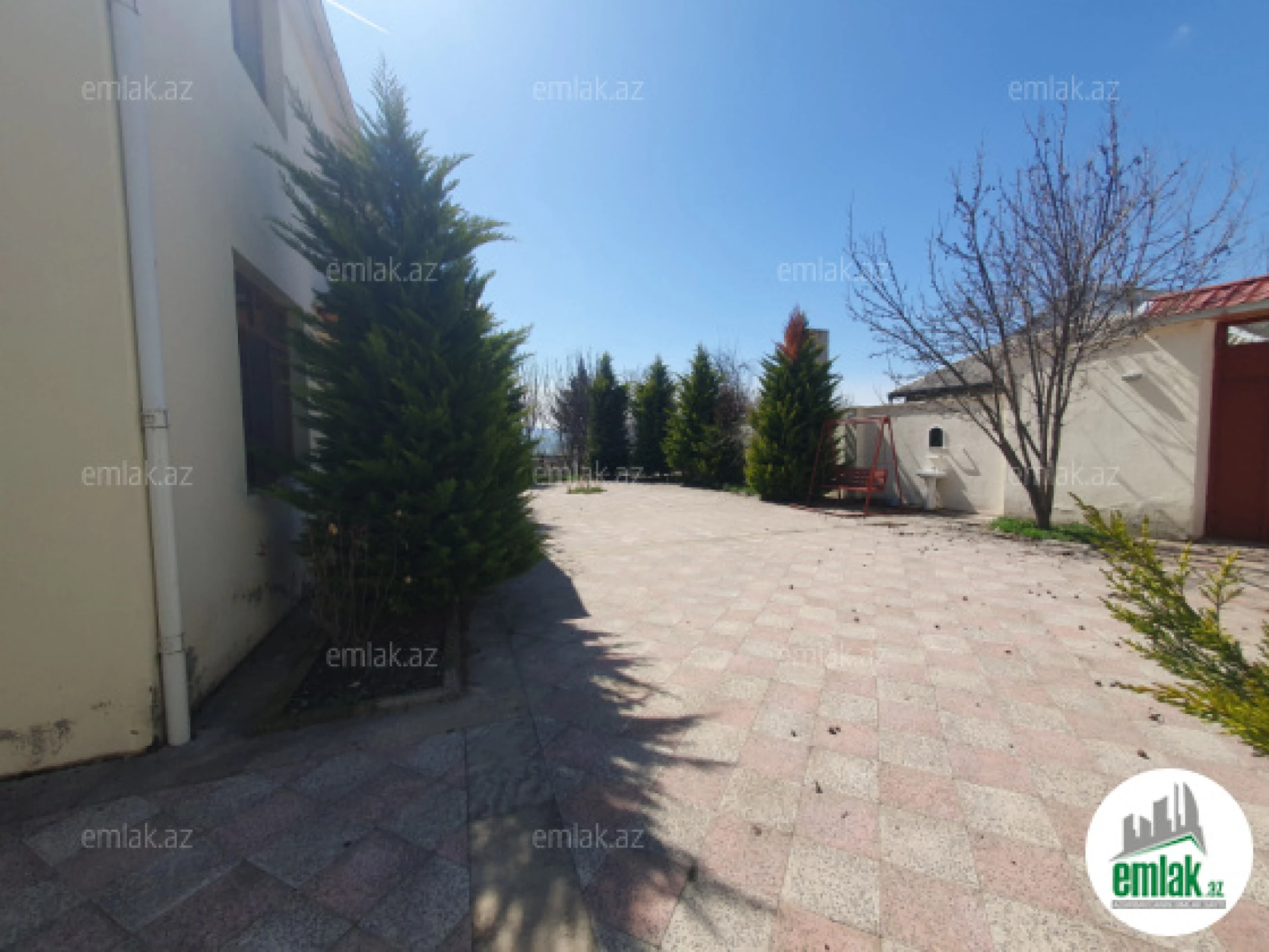 Satılır 6 otaqlı mənzil 15 m²