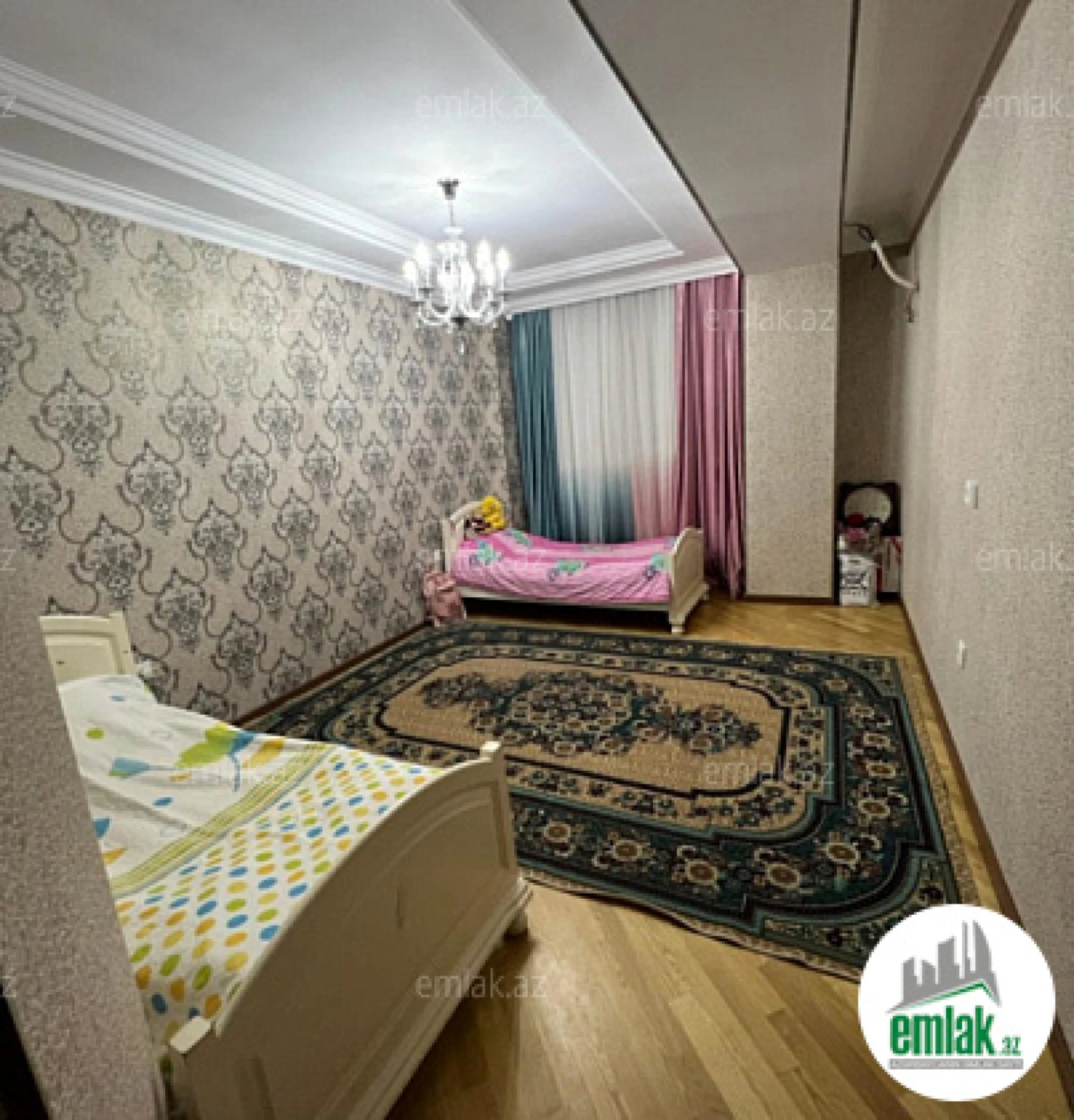 Satılır 3 otaqlı yeni tikili 160 m²