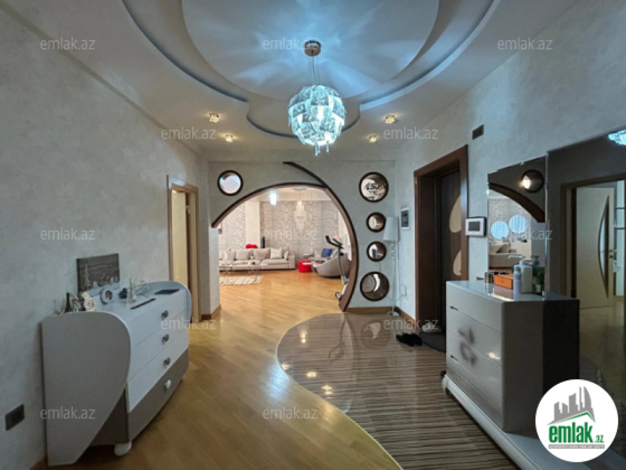 Satılır 5 otaqlı yeni tikili 205 m²