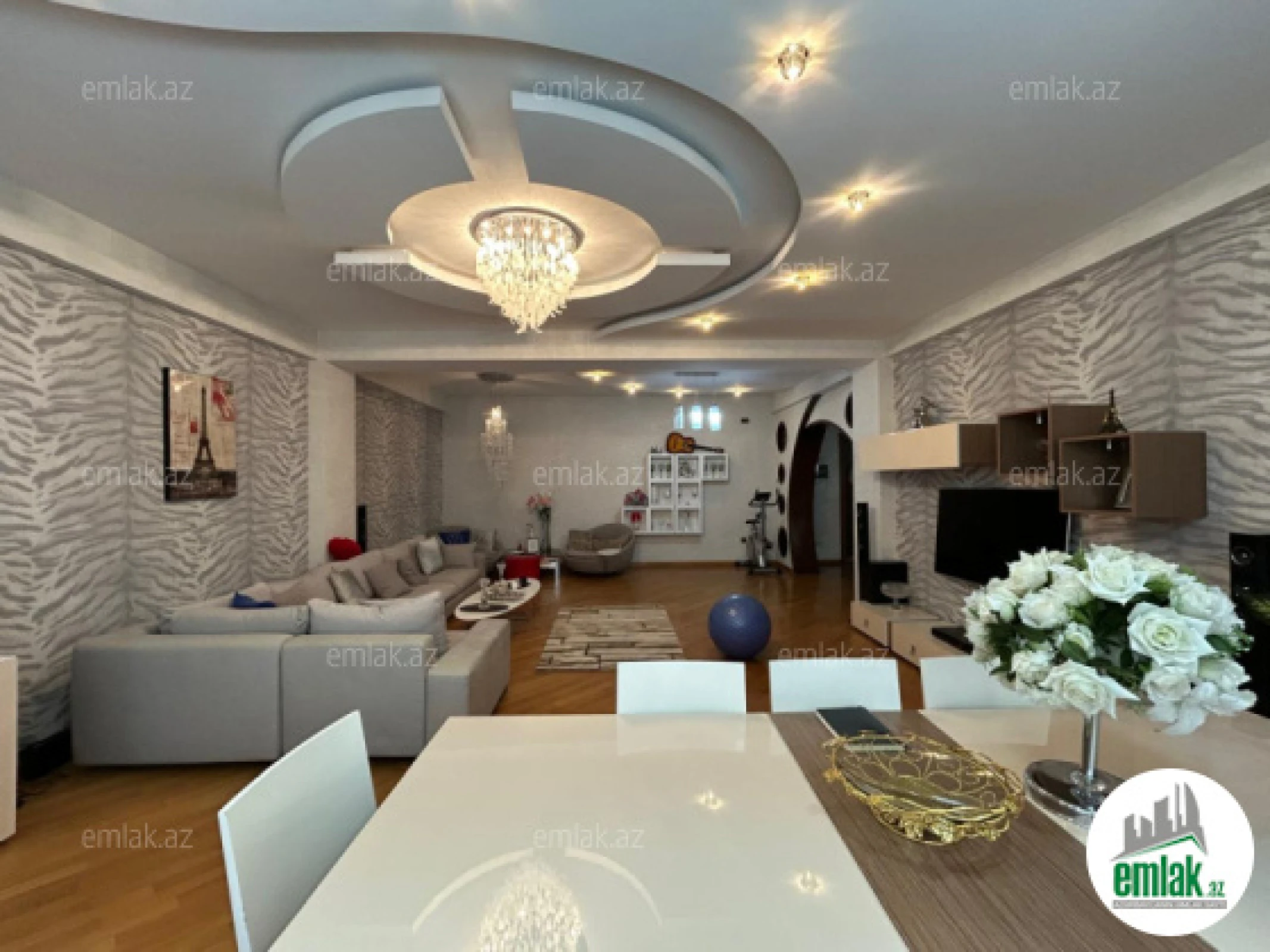 Satılır 5 otaqlı yeni tikili 205 m²