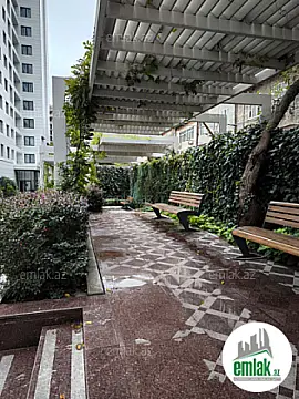 Satılır 2 otaqlı yeni tikili 74 m²