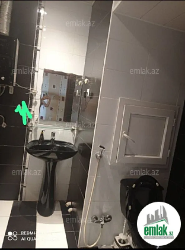 Satılır 3 otaqlı köhnə tikili 80 m²