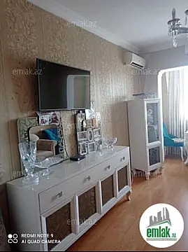 Satılır 3 otaqlı köhnə tikili 80 m²