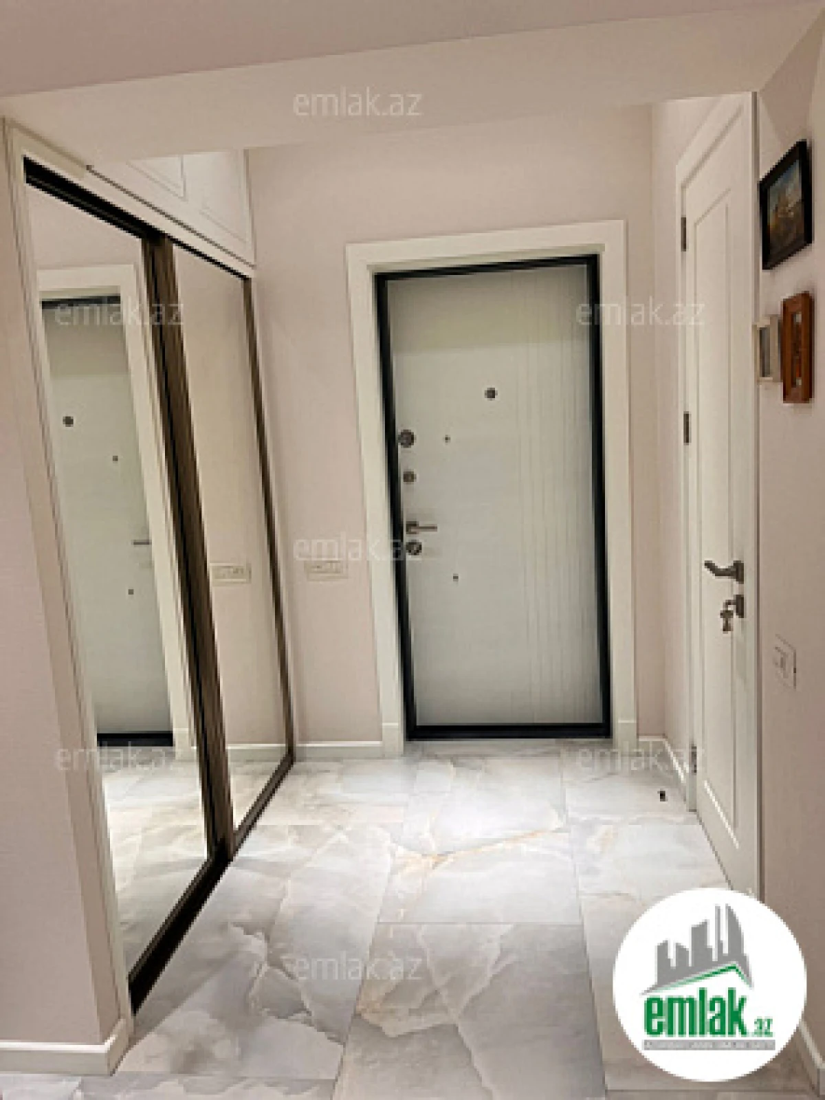 Satılır 3 otaqlı yeni tikili 92 m²