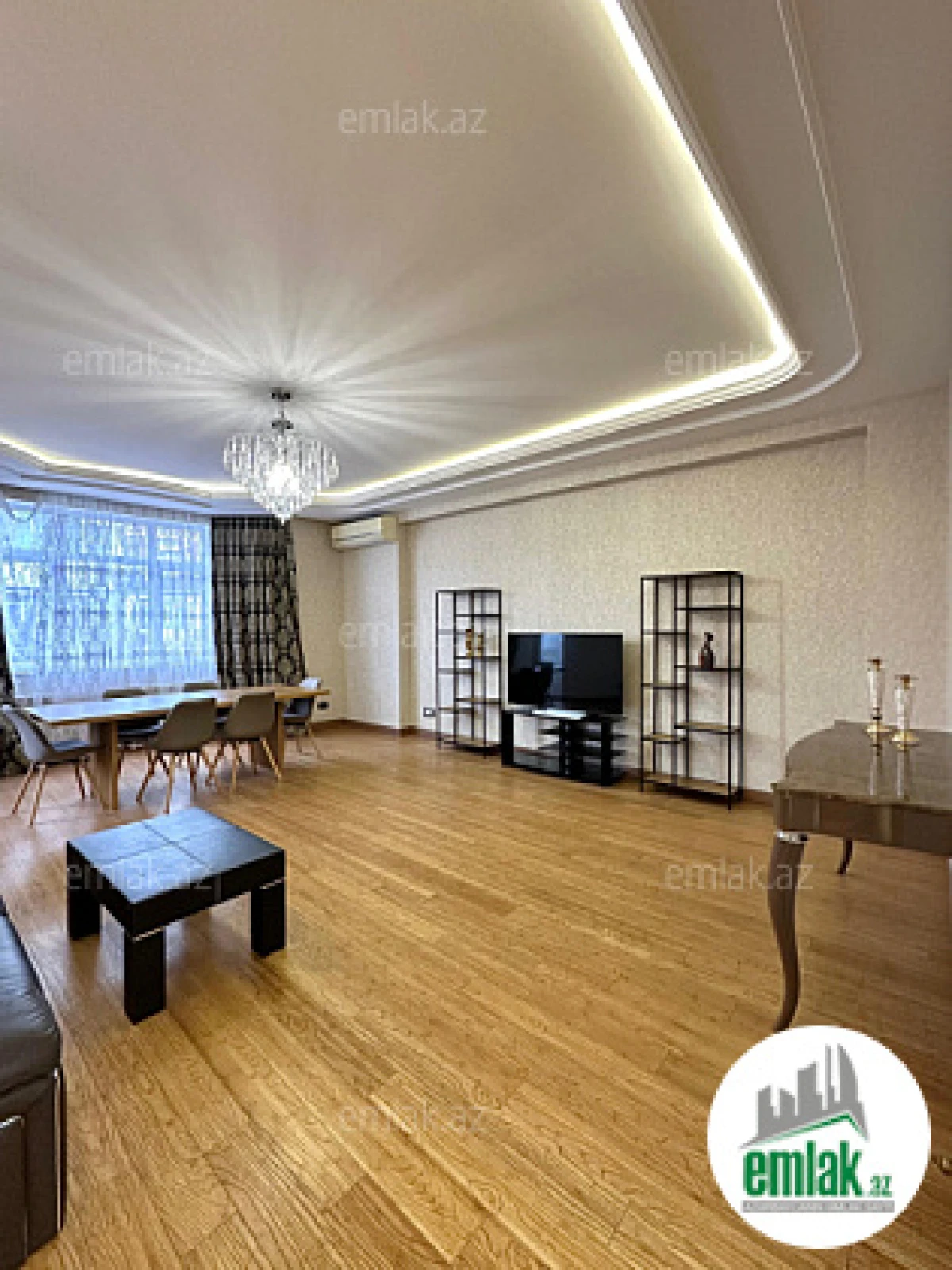 Satılır 4 otaqlı yeni tikili 180 m²