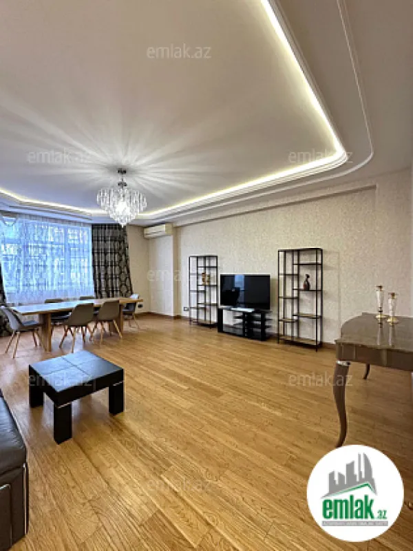 Satılır 4 otaqlı yeni tikili 180 m²