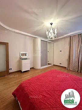 Satılır 4 otaqlı yeni tikili 180 m²