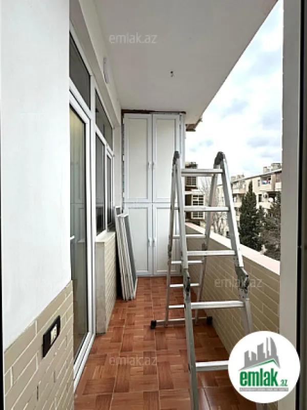 Satılır 4 otaqlı yeni tikili 180 m²