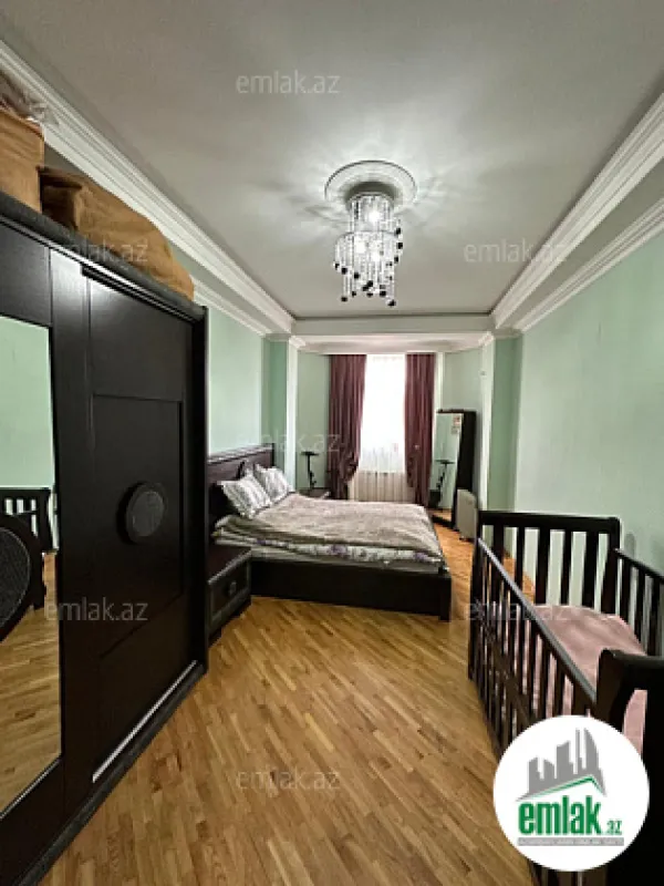 Satılır 3 otaqlı yeni tikili 80 m²